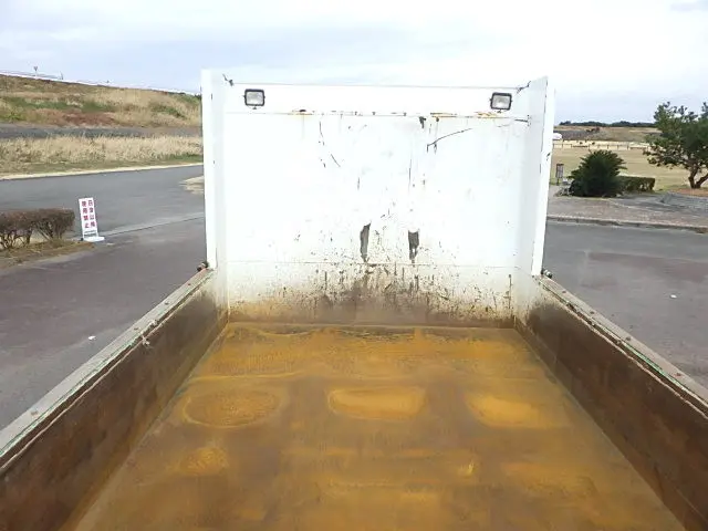 UD クオン QKG-CW5XL(6x4)の写真5