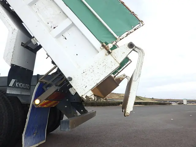 UD クオン QKG-CW5XL(6x4)の写真10