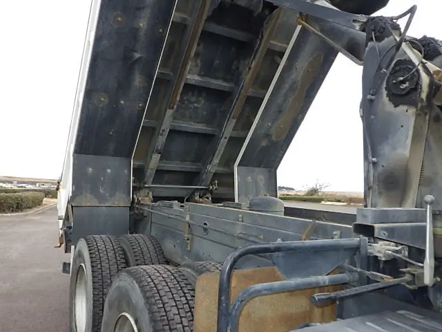 UD クオン QKG-CW5XL(6x4)の写真11