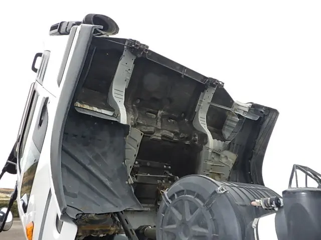 UD クオン QKG-CW5XL(6x4)の写真31