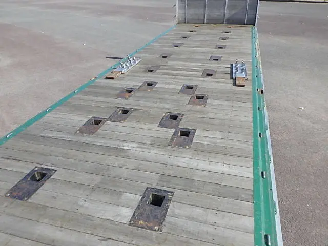 日野 プロフィア 2DG-FR1AHG(6x2)の写真10