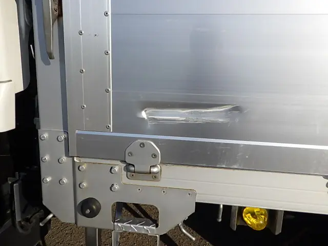 いすゞ フォワード 2RG-FRR90T2(2WD)の写真14