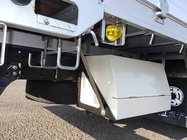 いすゞ フォワード 2RG-FRR90T2(2WD)の写真16