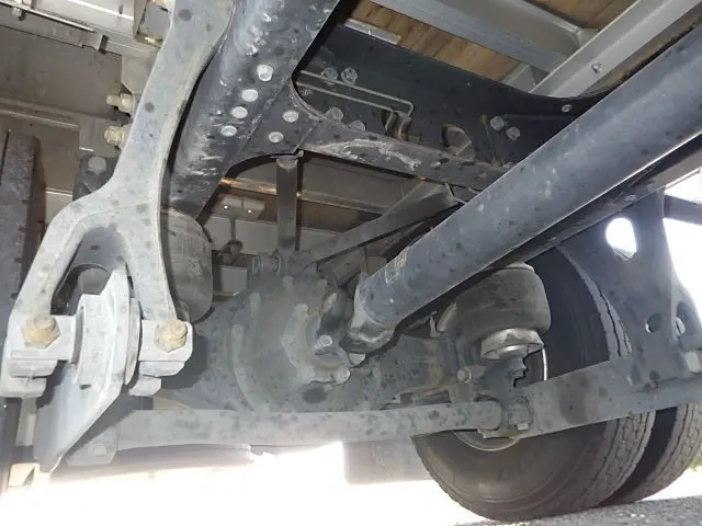 いすゞ フォワード 2RG-FRR90T2(2WD)の写真21