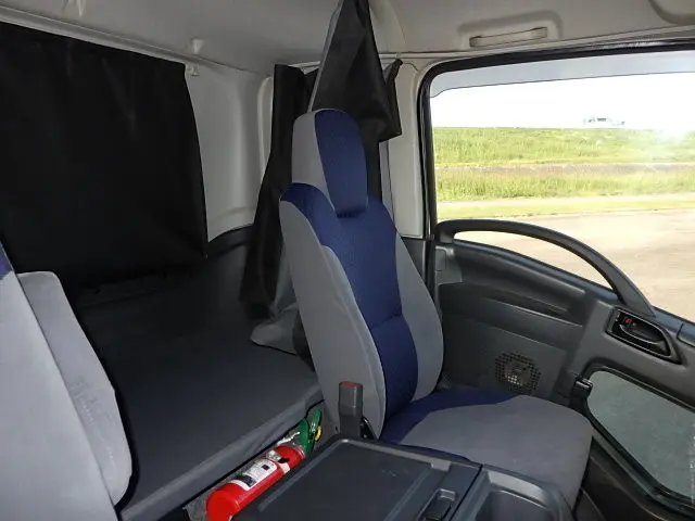 いすゞ フォワード 2RG-FRR90T2(2WD)の写真25