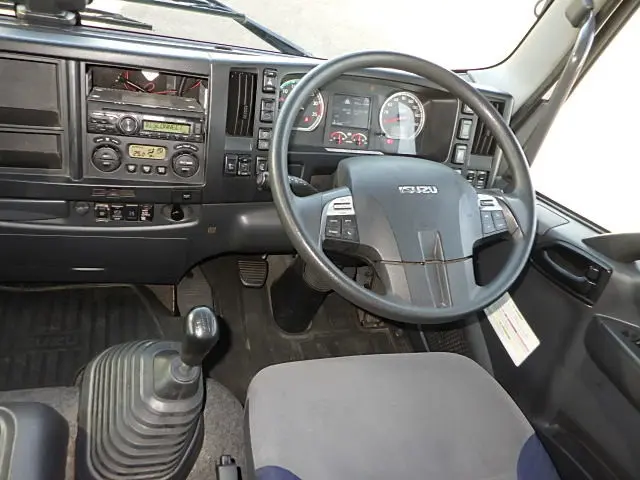 いすゞ フォワード 2RG-FRR90T2(2WD)の写真26