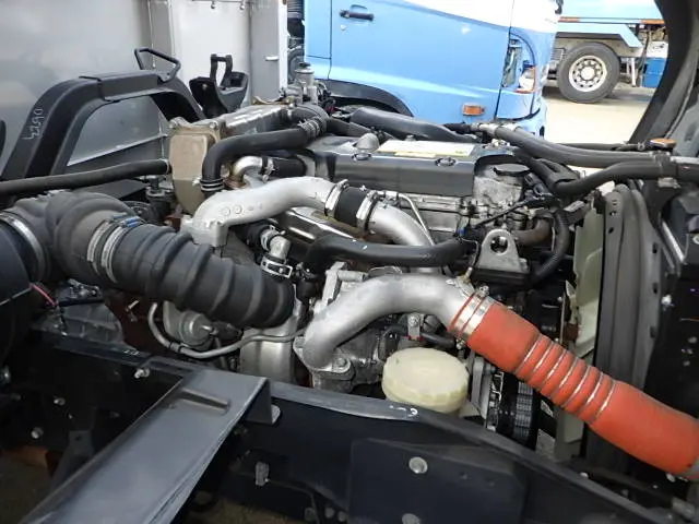 いすゞ フォワード 2RG-FRR90T2(2WD)の写真28