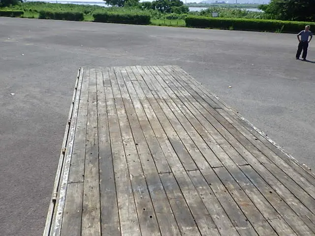 いすゞ フォワード PKG-FRR90S1(2WD)の写真9