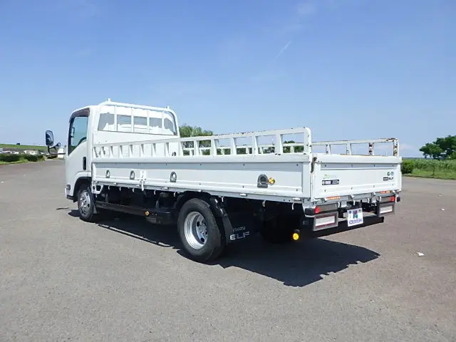 いすゞ エルフ TKG-NMR85N(2WD)の写真3