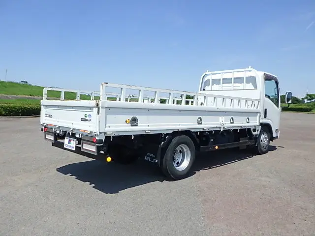 いすゞ エルフ TKG-NMR85N(2WD)の写真4
