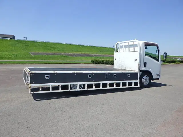 いすゞ エルフ TKG-NMR85N(2WD)の写真6