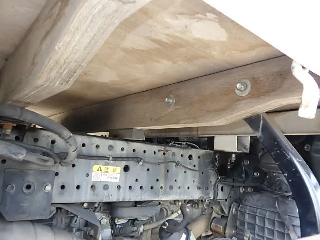 いすゞ エルフ TKG-NMR85N(2WD)の写真11