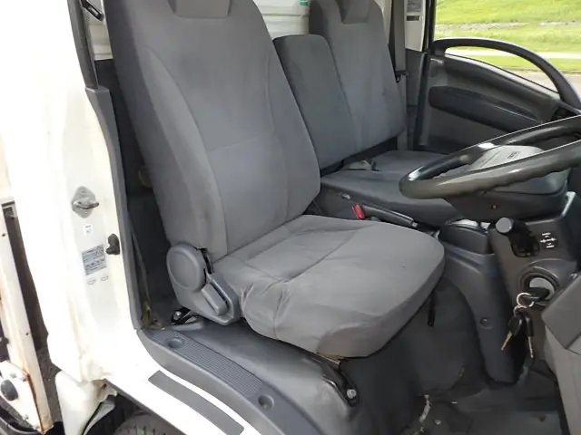 いすゞ エルフ TKG-NMR85N(2WD)の写真24