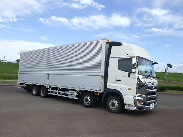 日野 プロフィア 2DG-FW1AHG(8x4)の写真2