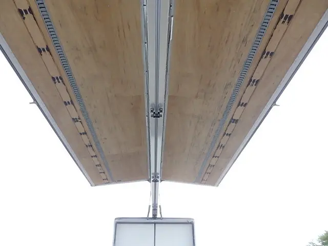 日野 プロフィア 2DG-FW1AHG(8x4)の写真10