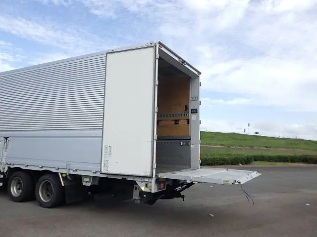 日野 プロフィア 2DG-FW1AHG(8x4)の写真11