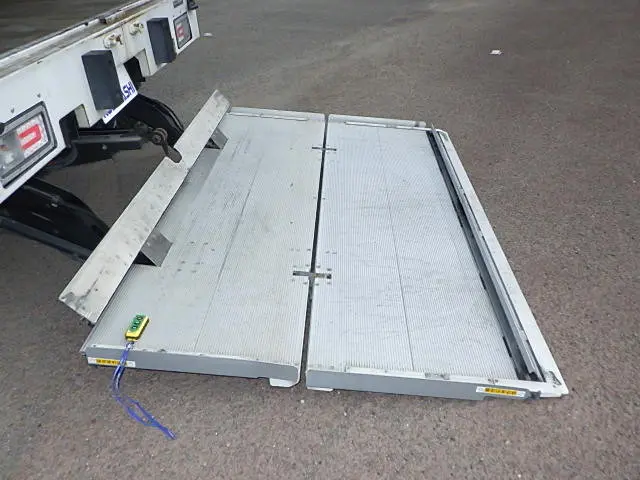 日野 プロフィア 2DG-FW1AHG(8x4)の写真12