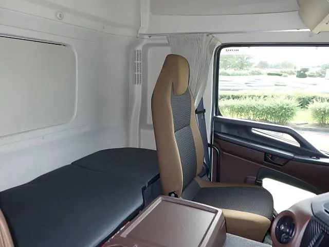 日野 プロフィア 2DG-FW1AHG(8x4)の写真24