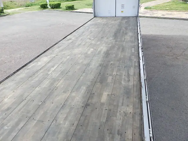 ＵＤ クオン 2PG-CG5CA(8x4)の写真8