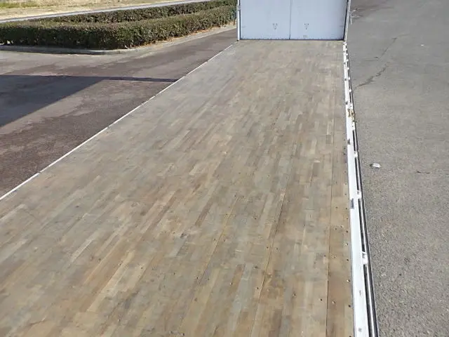 ＵＤ クオン 2PG-CG5CA(8x4)の写真8