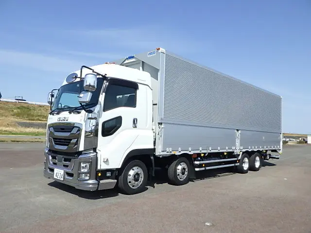 いすゞ ギガ 2KG-CYJ77C(8x4)の写真1