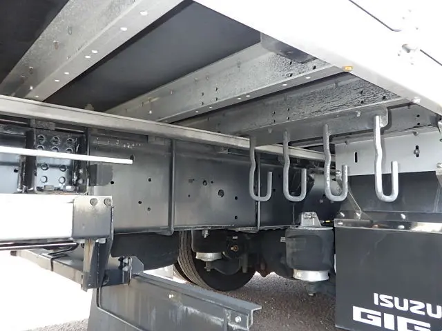 いすゞ ギガ 2KG-CYJ77C(8x4)の写真16