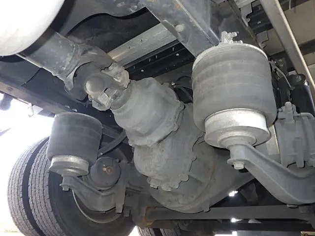 いすゞ ギガ 2KG-CYJ77C(8x4)の写真20