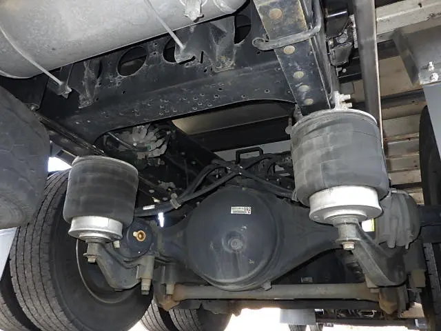 いすゞ ギガ 2KG-CYJ77C(8x4)の写真22