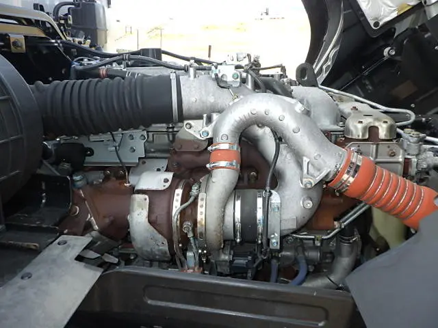 いすゞ ギガ 2KG-CYJ77C(8x4)の写真28