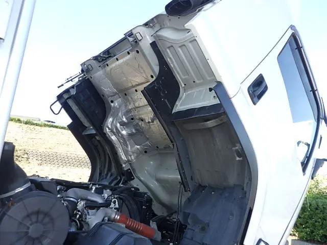 いすゞ フォワード 2RG-FRR90S2(2WD)の写真31