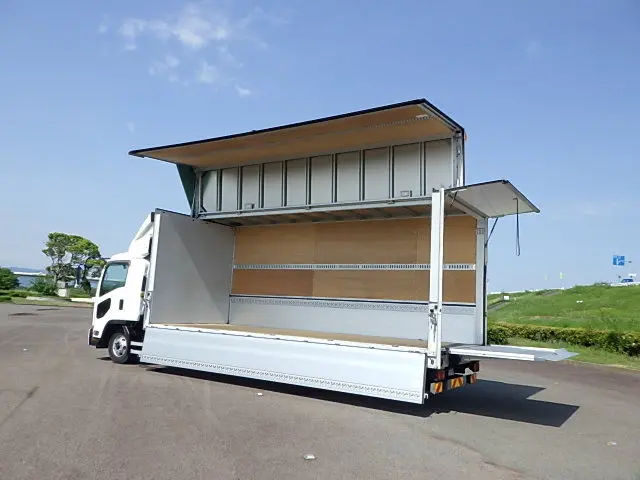 いすゞ フォワード 2RG-FRR90T2(2WD)の写真5
