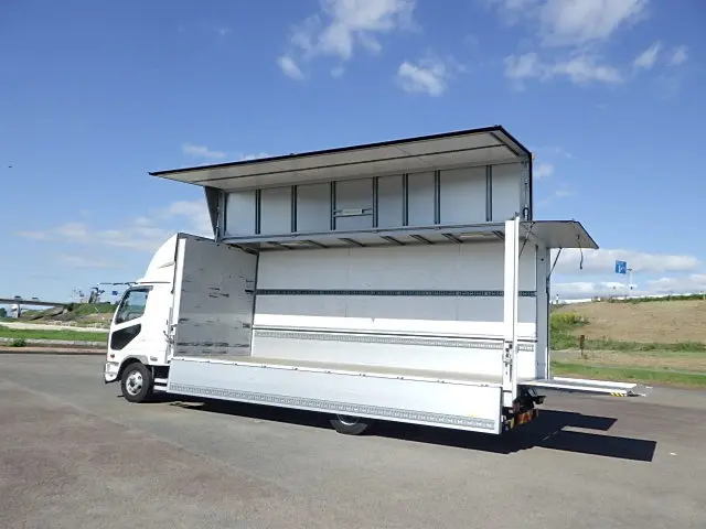 三菱 ファイター 2KG-FK65F(2WD)の写真5