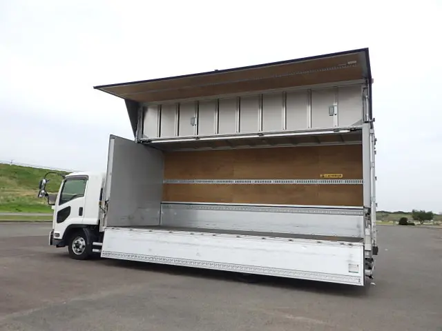 いすゞ フォワード 2RG-FRR90S2(2WD)の写真5