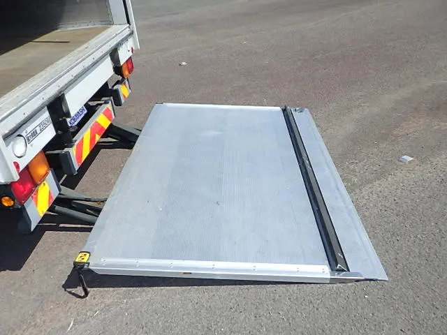 いすゞ フォワード 2RG-FRR90T2(未入力/関係無)の写真12