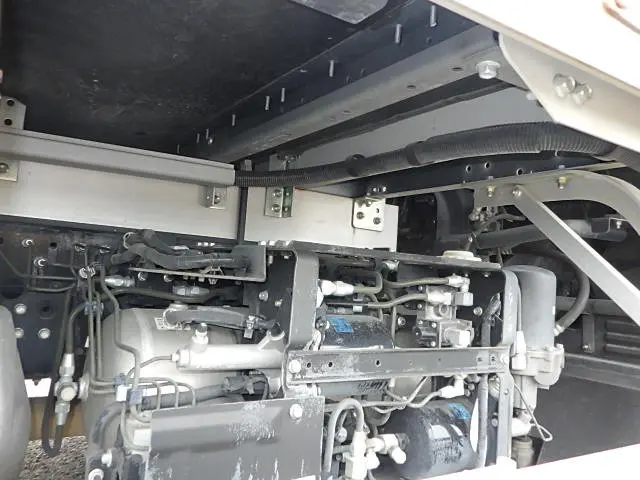 いすゞ フォワード 2RG-FRR90S2(2WD)の写真14