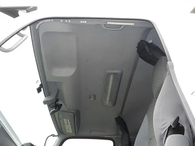 いすゞ フォワード 2RG-FRR90S2(2WD)の写真23