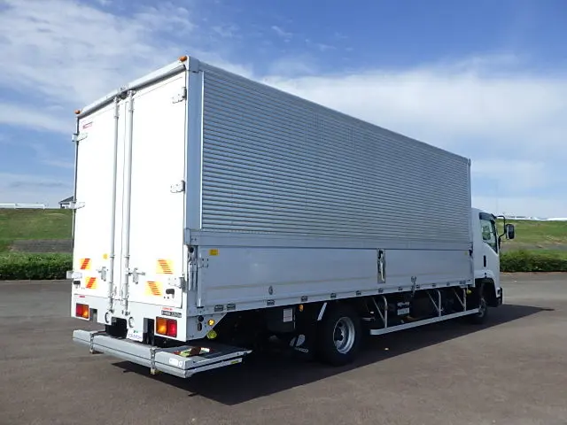 いすゞ フォワード 2PG-FRR90T2(2WD)の写真4