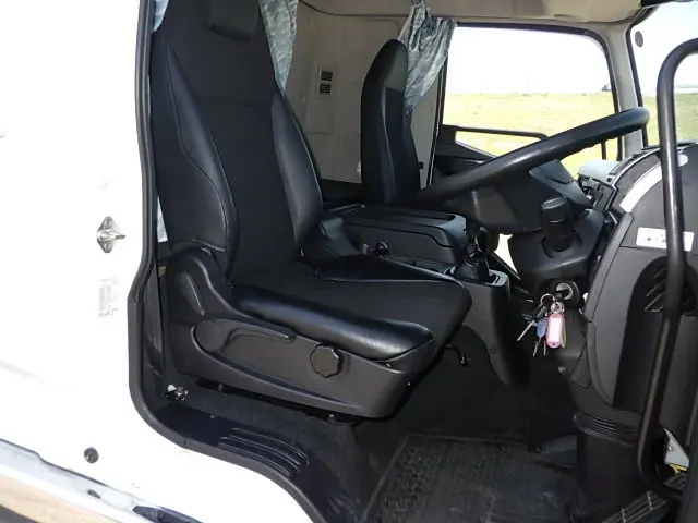 三菱 ファイター 2PG-FK61F(2WD)の写真26