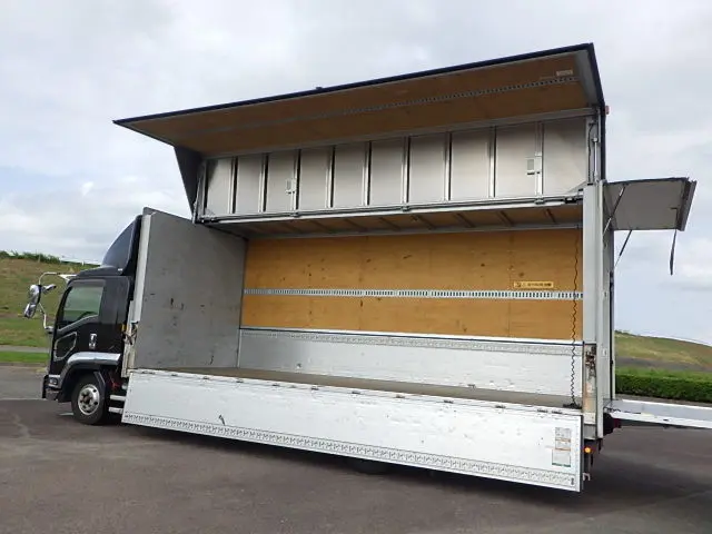 いすゞ フォワード TKG-FRR90T2(2WD)の写真6
