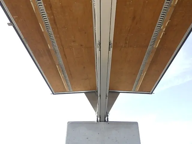 いすゞ フォワード TKG-FRR90S2(2WD)の写真9