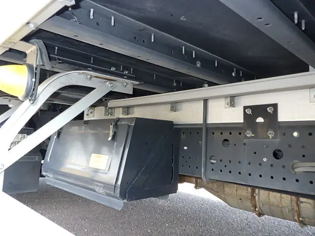 いすゞ フォワード TKG-FRR90S2(2WD)の写真15