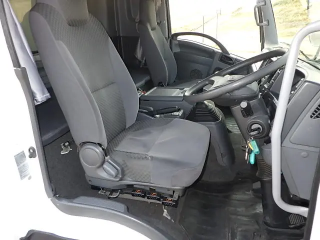 いすゞ フォワード TKG-FRR90S2(2WD)の写真25