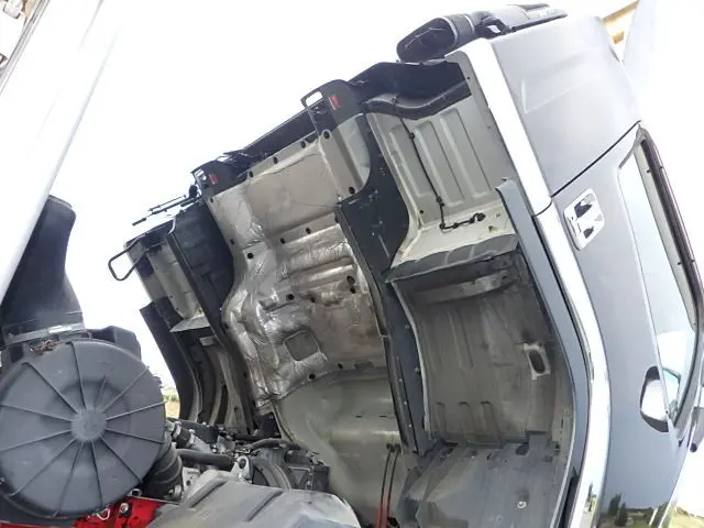 いすゞ フォワード TKG-FRR90T2(2WD)の写真31