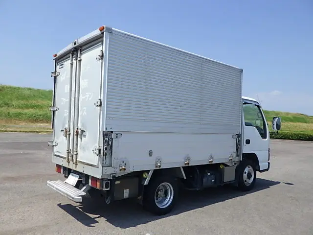 いすゞ エルフ KR-NHS69AN(4WD)の写真4
