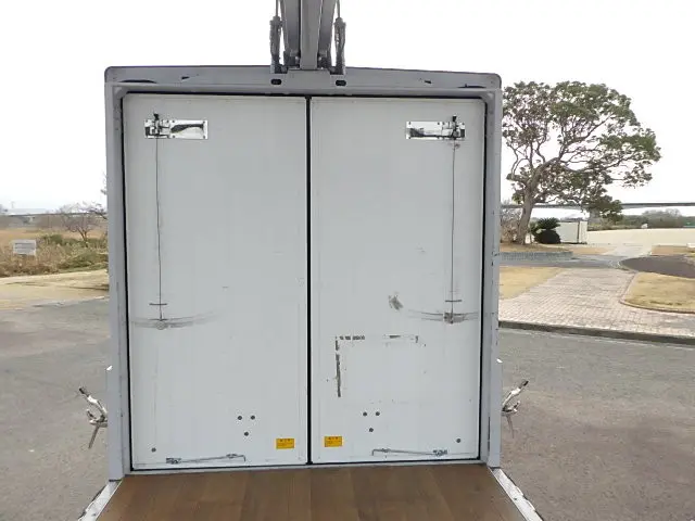 三菱 キャンター TPG-FEB80(2WD)の写真12