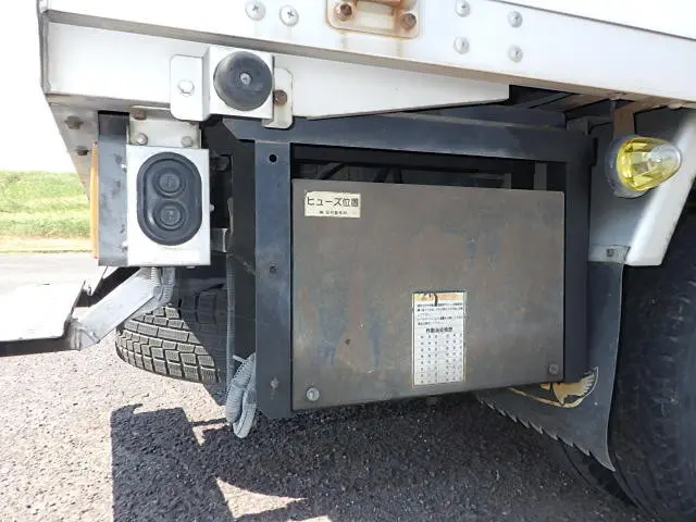 いすゞ エルフ KR-NHS69AN(4WD)の写真14