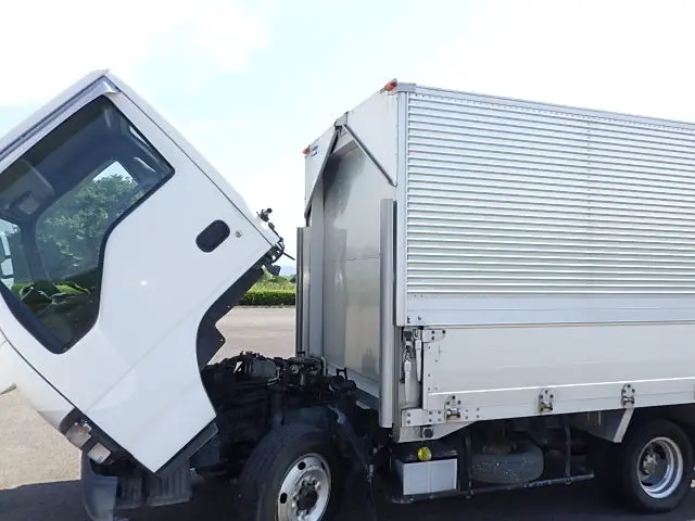 いすゞ エルフ KR-NHS69AN(4WD)の写真26