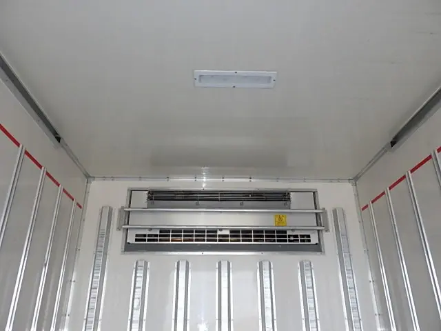 いすゞ エルフ 2RG-NPR88AN(2WD)の写真9