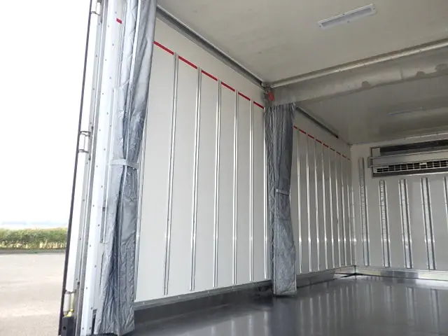 いすゞ エルフ 2RG-NPR88AN(2WD)の写真11