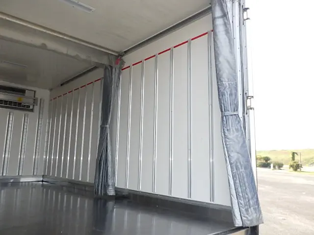 いすゞ エルフ 2RG-NPR88AN(2WD)の写真12